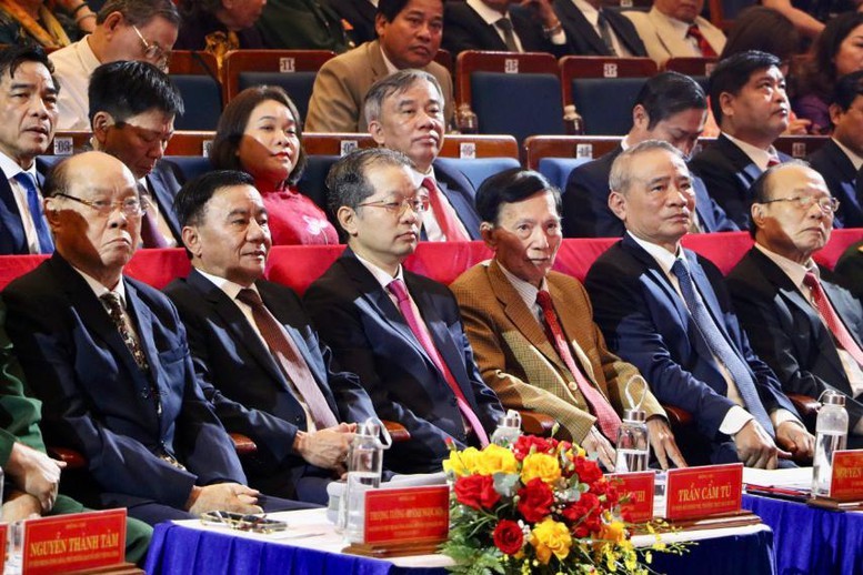 Ủy viên Bộ Chính trị, Thường trực Ban Bí thư Trung ương Đảng Trần Cẩm Tú dự lễ công bố Nghị quyết, Quyết định của Trung trương đối với thành phố Đà Nẵng - Ảnh: VGP