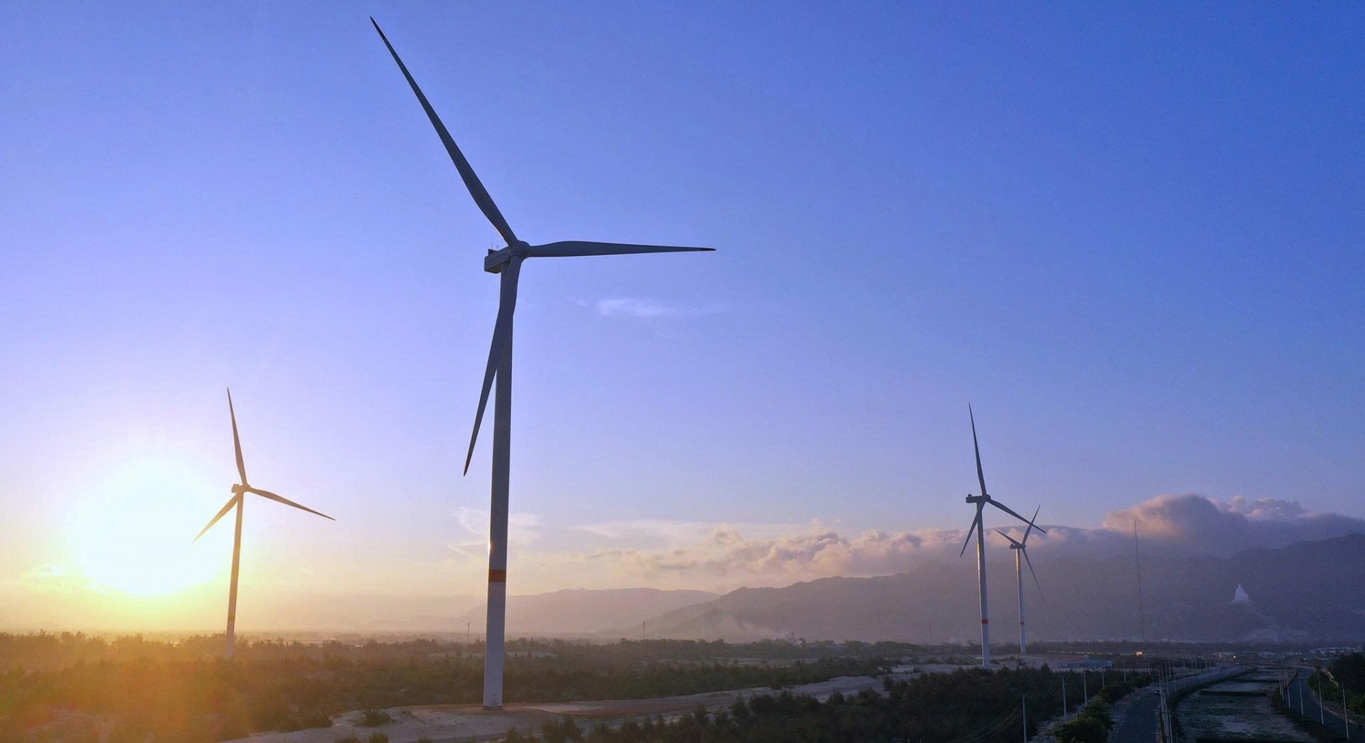 Dấu mốc 24 năm thành lập - Halcom Việt Nam kiên định phát triển bền vững, vươn mình cùng Kỷ nguyên mới của dân tộc