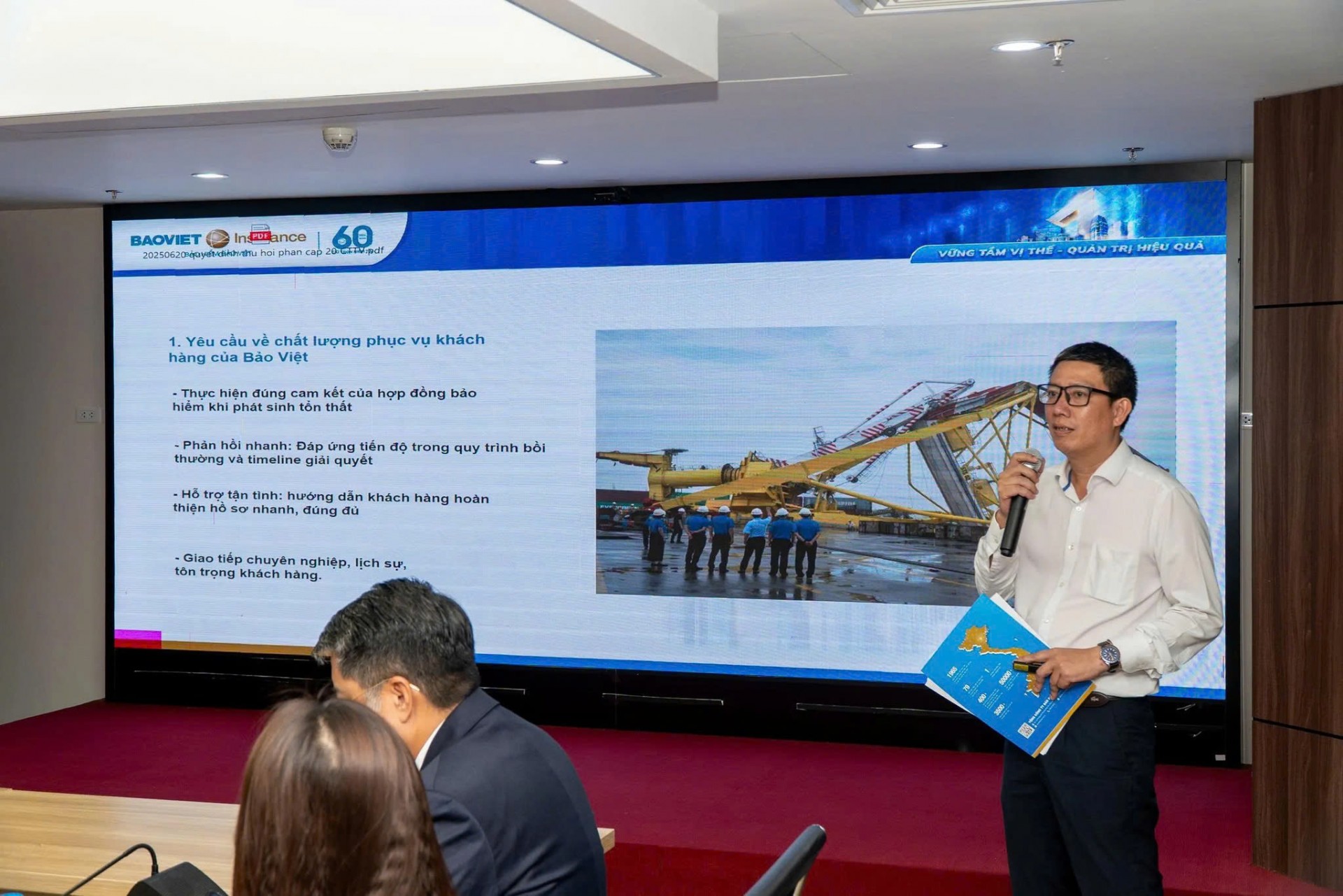 Các đại biểu chia sẻ về những thách thức, kinh nghiệm và giải pháp trong công tác giám định TSKT tại sự kiện.