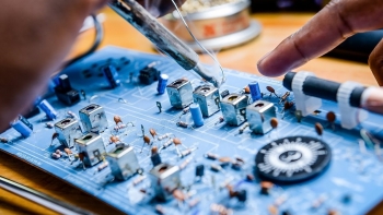 Chuyên gia nói gì về việc Mỹ “giảm đáng kể thuế quan” với hàng hóa Việt Nam?