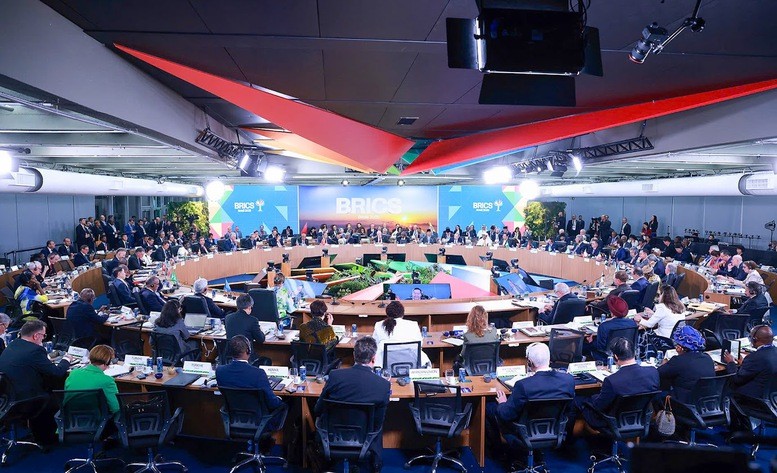 Phiên thảo luận cấp cao về chủ đề: Tăng cường chủ nghĩa đa phương, các vấn đề kinh tế - tài chính và trí tuệ nhân tạo - Ảnh: VGP