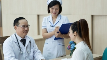 Khám dịch vụ vẫn được BHYT chi trả: Người bệnh hưởng "lợi ích kép"