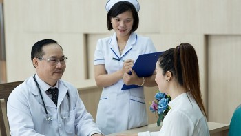 Khám dịch vụ vẫn được BHYT chi trả: Người bệnh hưởng "lợi ích kép"