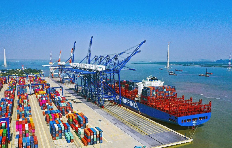 Xanh hóa chuỗi logistics đòi hỏi đồng bộ hạ tầng, công nghệ và chính sách để hỗ trợ doanh nghiệp chuyển đổi thực chất.