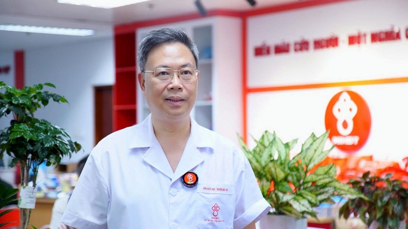 PGS.TS. Nguyễn Hà Thanh đặc biệt kêu gọi tất cả những người hiến máu đủ điều kiện sức khỏe hãy tham gia hiến máu nhiều lần, tham gia hiến máu ngay mùa hè này vì “mỗi giọt máu cho đi – một cuộc đời ở lại”.