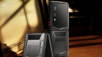 Vertu Quantum Flip – tuyệt tác công nghệ gập, giá chạm ngưỡng 2 tỷ chính thức lên kệ Việt
