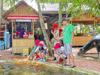 Tour mới đồng loạt ra mắt: Du lịch cuối năm sôi động