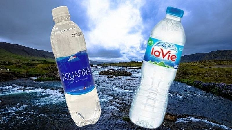 Trước cả thực phẩm, nước sạch mới là ưu tiên số một. Mưa bão có thể làm ô nhiễm nguồn nước máy hoặc gây mất nước cục bộ.