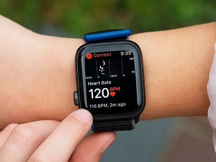 Một chiếc đồng hồ thông minh đã trở thành một người bạn đồng hành cần thiết. 