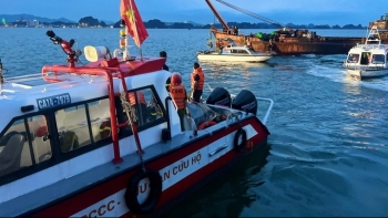 Từ vụ lật tàu ở Quảng Ninh: Chuyên gia chỉ cách thoát hiểm