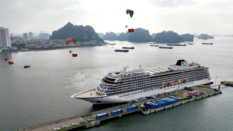 Du khách trở lại các điểm đến ven biển – tín hiệu tích cực cho ngành du lịch, nhưng yêu cầu đặt ra là phải đảm bảo an toàn, chuyên nghiệp và công khai quy trình vận hành dịch vụ. Du khách trở lại các điểm đến ven biển – tín hiệu tích cực cho ngành du lịch, nhưng yêu cầu đặt ra là phải đảm bảo an toàn, chuyên nghiệp và công khai quy trình vận hành dịch vụ.