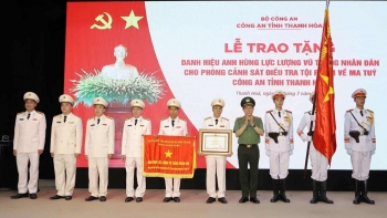 Phòng Cảnh sát điều tra tội phạm về ma túy Công an Thanh Hóa đón nhận danh hiệu Anh hùng Lực lượng vũ trang