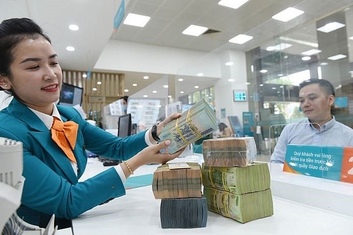 Một số ngân hàng điều chỉnh tăng nhẹ lãi suất tiết kiệm trong tháng 8