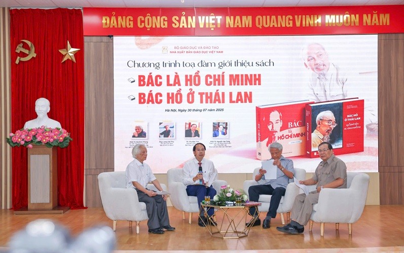 Các diễn giả tại Chương trình tọa đàm (Ảnh: Thanh Tùng)