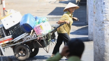 "Sát thủ" mang tên nắng nóng: Nguy cơ đột quỵ tăng vọt mỗi độ C