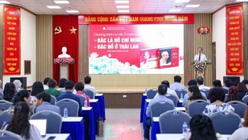 Nhà xuất bản Giáo dục Việt Nam ra mắt hai cuốn sách quý về Bác Hồ