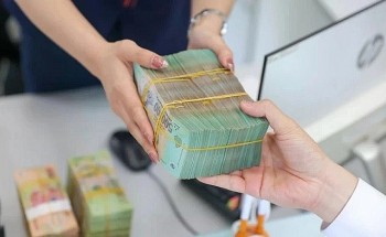 NHNN yêu cầu các ngân hàng giảm lãi suất cho vay, hỗ trợ tăng trưởng kinh tế
