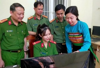 Thanh Hóa đẩy nhanh tiến độ cấp, đổi Thẻ đảng viên mới trên nền tảng dữ liệu dân cư quốc gia