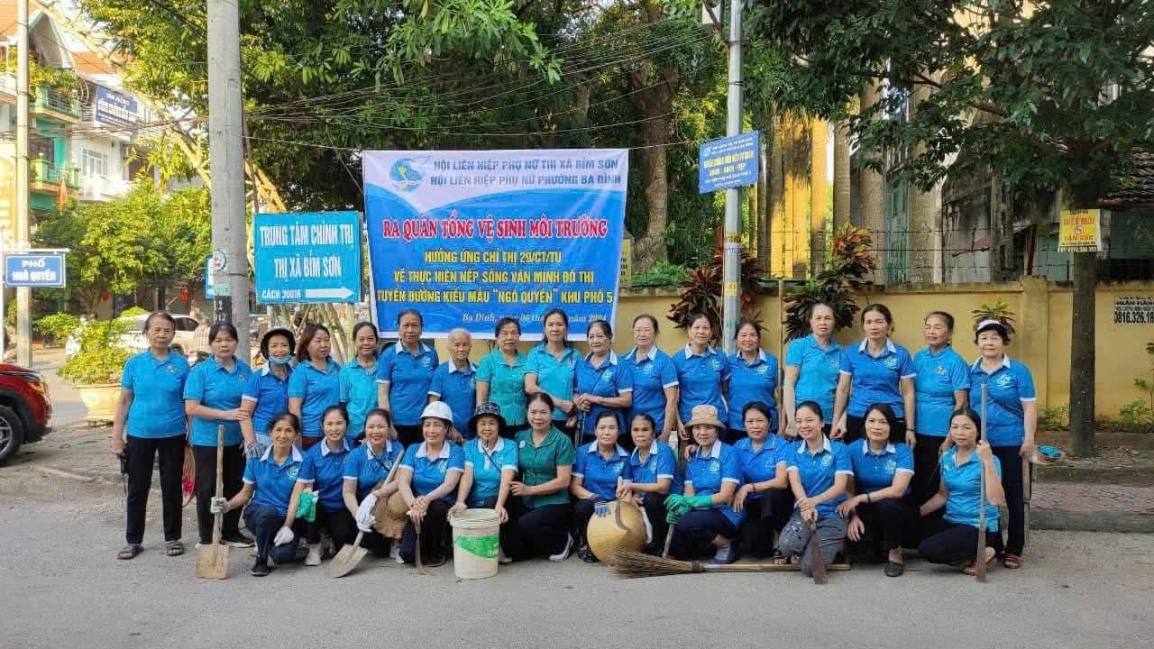 Phường Bỉm Sơn đi đầu trong công tác vệ sinh môi trường và lập lại trật tự lòng lề đường, vỉa hè