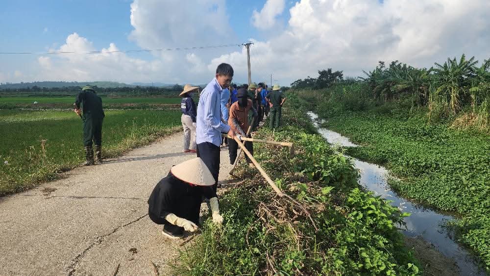 Phường Bỉm Sơn đi đầu trong công tác vệ sinh môi trường và lập lại trật tự lòng lề đường, vỉa hè