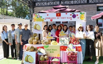 Gian hàng Việt Nam tỏa sáng tại Lễ hội sầu riêng ASEAN-Trung Quốc ở Bắc Kinh