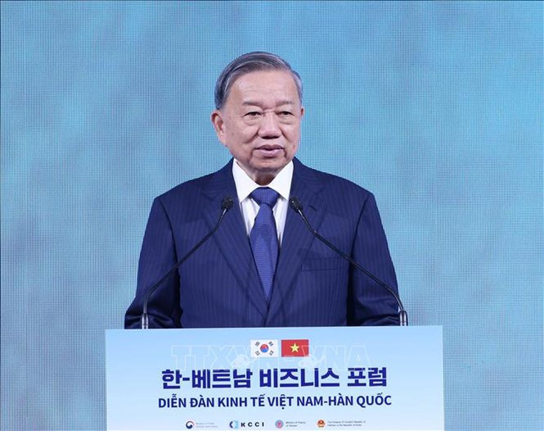 Tổng Bí thư cho biết, Việt Nam đang tiếp tục hoàn thiện thể chế, cải thiện môi trường đầu tư kinh doanh, tháo gỡ các “điểm nghẽn” để khơi thông nguồn lực, thúc đẩy chuyển đổi cơ cấu nền kinh tế gắn mới đổi mới mô hình tăng trưởng... - Ảnh: TTXVN Tổng Bí thư cho biết, Việt Nam đang tiếp tục hoàn thiện thể chế, cải thiện môi trường đầu tư kinh doanh, tháo gỡ các “điểm nghẽn” để khơi thông nguồn lực, thúc đẩy chuyển đổi cơ cấu nền kinh tế gắn mới đổi mới mô hình tăng trưởng... - Ảnh: TTXVN