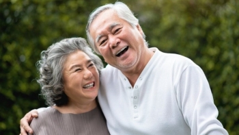 Khi "một nụ cười bằng mười thang thuốc bổ" không còn là lời nói suông