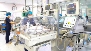 Bác sĩ lên tiếng về trào lưu sinh mổ chọn giờ