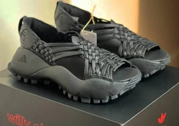 Adidas, Prada đối mặt rủi ro thương hiệu từ tranh cãi bản quyền văn hoá