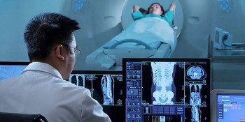 Khi bác sĩ dựa dẫm vào AI: Lợi ích và cái giá tiềm ẩn