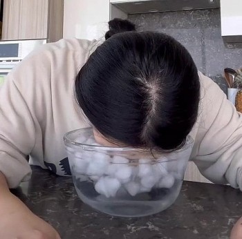 Ngâm mặt nước đá: Trào lưu làm đẹp “gây sốt” nhưng tiềm ẩn rủi ro