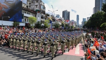 Những lưu ý về sức khỏe để xem diễu binh Quốc khánh 2/9 trọn vẹn