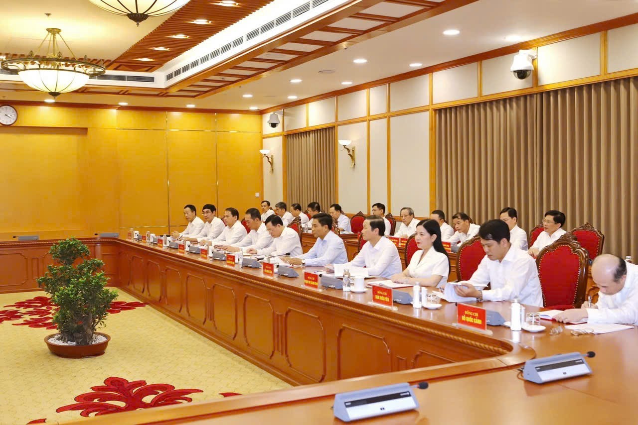 Thủ tướng Chính phủ Phạm Minh Chính chủ trì duyệt Đại hội đại biểu Đảng bộ tỉnh Thanh Hóa lần thứ XX, nhiệm kỳ 2025-2030