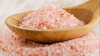 Muối hồng Himalaya – thêm màu sắc cho bữa ăn, nhưng đừng kỳ vọng quá nhiều