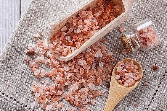 Muối hồng là một loại muối tự nhiên được khai thác ở dãy Himalaya.