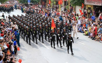 Du khách tấp nập về Hà Nội dịp lễ lớn, cơ hội vàng cho du lịch Thủ đô bứt phá