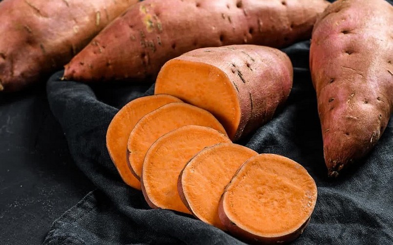 Khoai lang luộc kết hợp với chất béo lành mạnh giúp tăng cường hấp thu vitamin A.