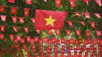 Hà Nội rực rỡ cờ hoa chào mừng 80 năm Cách mạng Tháng Tám và Quốc khánh 2/9