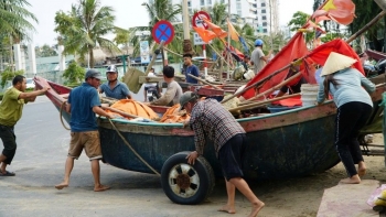 Thanh Hóa: Khẩn trương, quyết liệt, chủ động siết chặt phòng tuyến, đối phó bão số 5 giật cấp 15