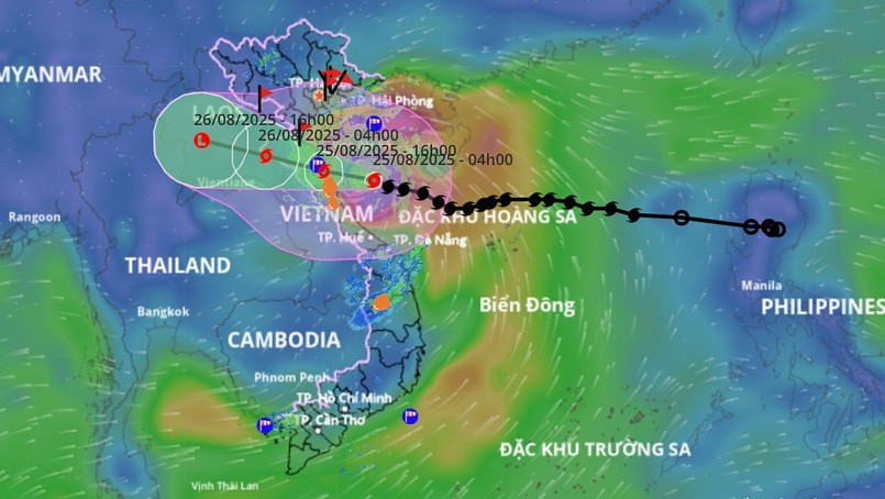 Dự báo cường độ bão số 5 Kajiki còn mạnh khi tiến sát đất liền. Dự báo cường độ bão số 5 Kajiki còn mạnh khi tiến sát đất liền.