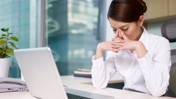 Làm gì khi đôi mắt mệt mỏi?