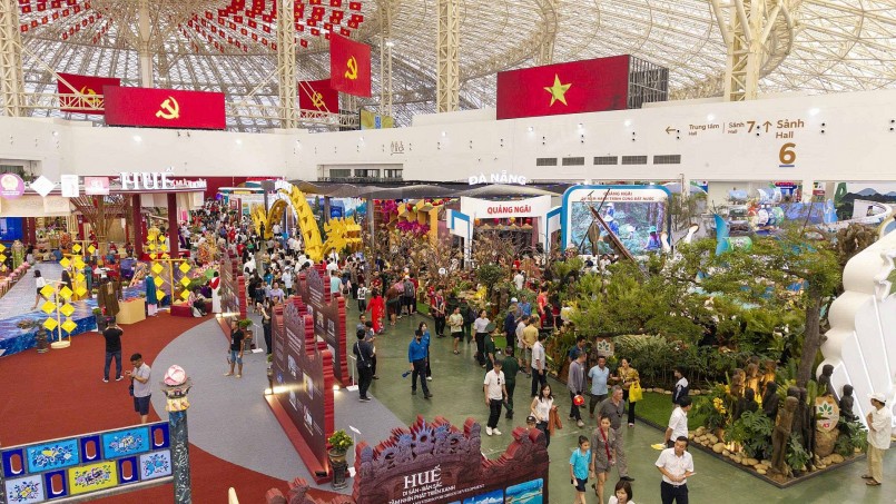 VEC đón lượng khách kỷ lục lên tới 530.000 người trong 2 ngày đầu diễn ra Triển lãm Thành tựu đất nước (LINK)