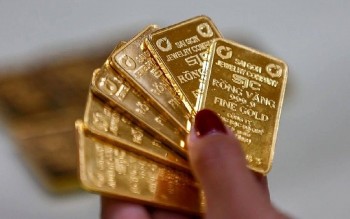 Vàng SJC vượt 130 triệu đồng/lượng, xu hướng tăng còn kéo dài bao lâu?