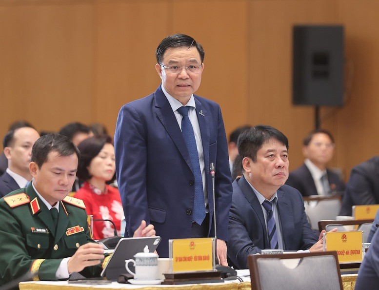 Ông Lê Mạnh Hùng, Chủ tịch Hội đồng thành viên Tập đoàn Công nghiệp - Năng lượng Quốc gia Việt Nam (Petrovietnam) phát biểu tại Hội nghị - Ảnh: VGP