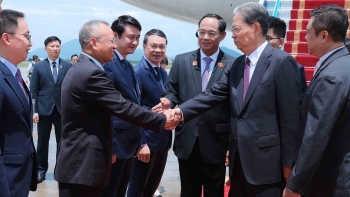 Ủy viên trưởng Nhân đại toàn quốc Trung Quốc bắt đầu thăm chính thức Việt Nam