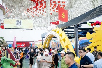 Triển lãm "80 năm hành trình Độc lập- Tự do- Hạnh phúc" đón hơn 1 triệu lượt khách sau 3 ngày mở cửa