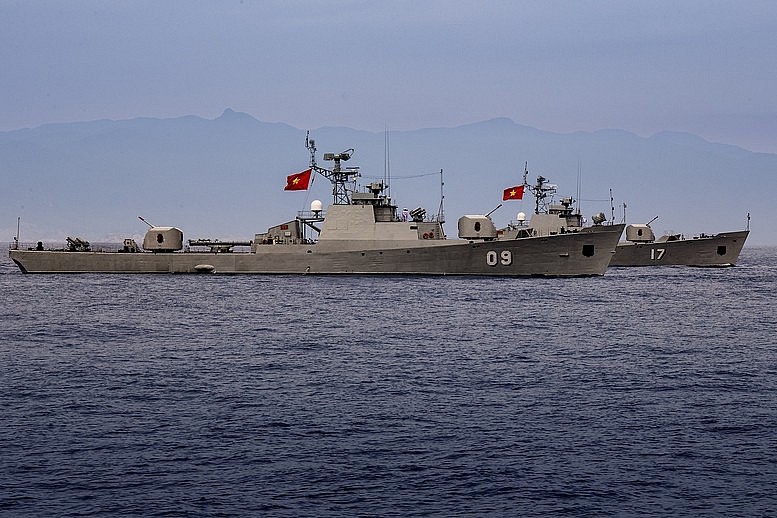 Biên đội tàu hộ vệ chống ngầm lớp 159 rời bến làm nhiệm vụ