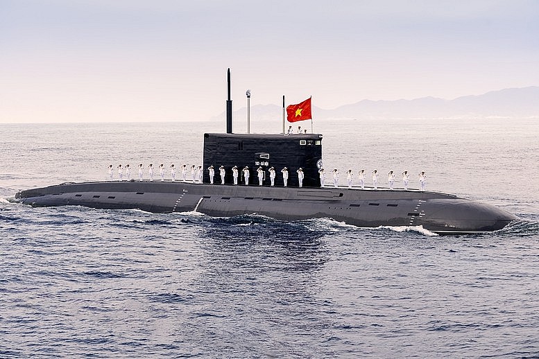Biên đội tàu ngầm Kilo 636 rời bến làm nhiệm vụ
