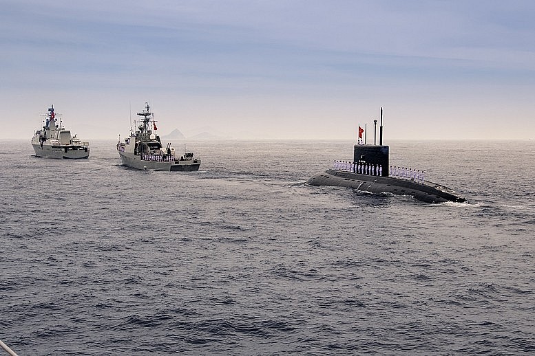 Biên đội tàu ngầm Kilo 636 rời bến làm nhiệm vụ