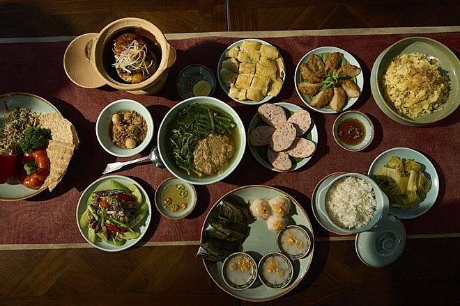 Mâm cơm mừng Tết Độc lập. Ảnh: Hải An